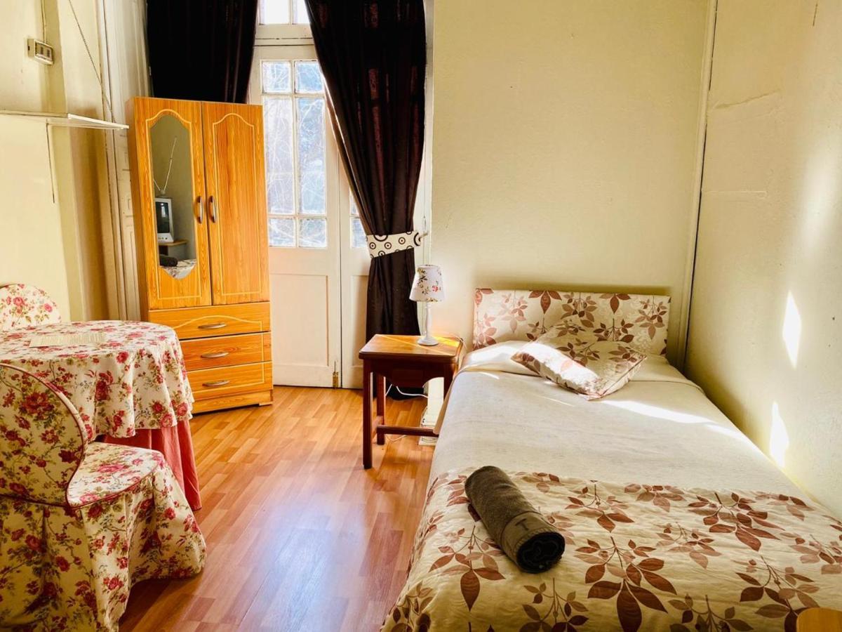 Hostal Plaza Londres 77 Santiago Dış mekan fotoğraf