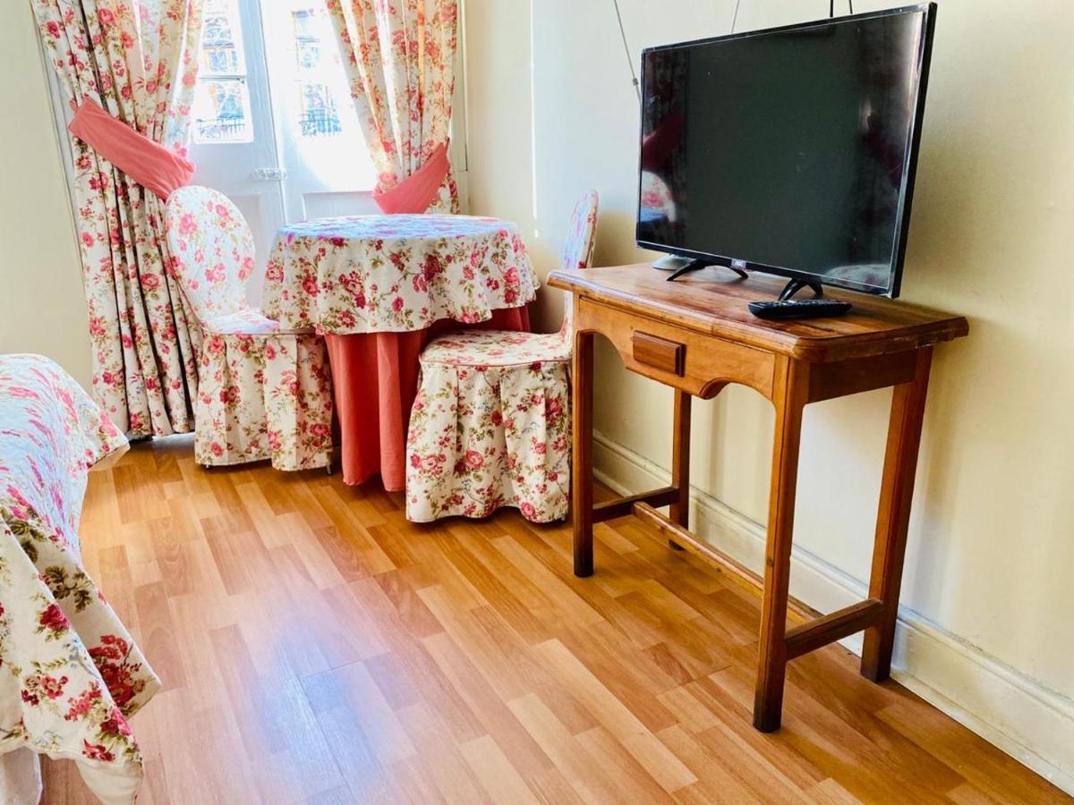 Hostal Plaza Londres 77 Santiago Dış mekan fotoğraf